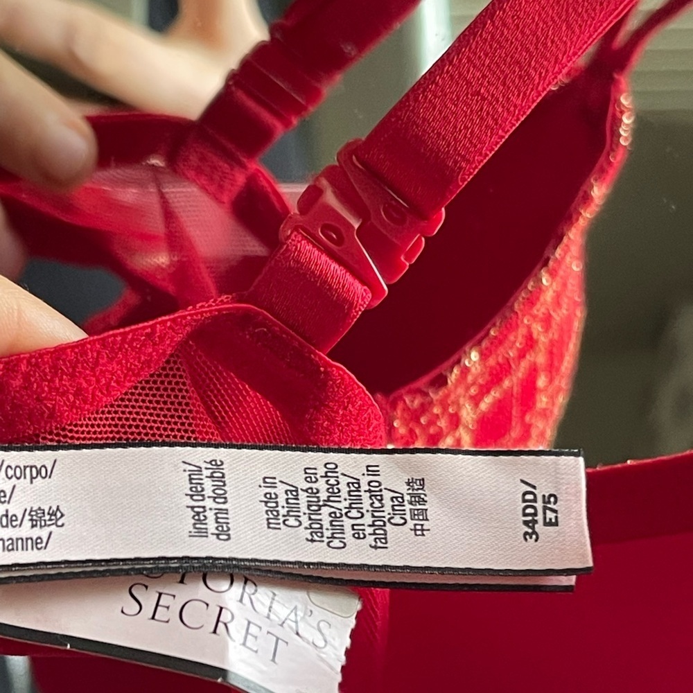 NWT Victoria’s Secret Sexy Tee Lightly Lined Smooth Demi Bra 34DD Red and Gold - Picture 6 of 11